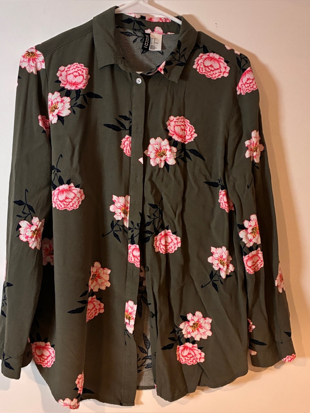 H&M divided olive green & pink peony button up blouse size 12 AS SEEN ON TV